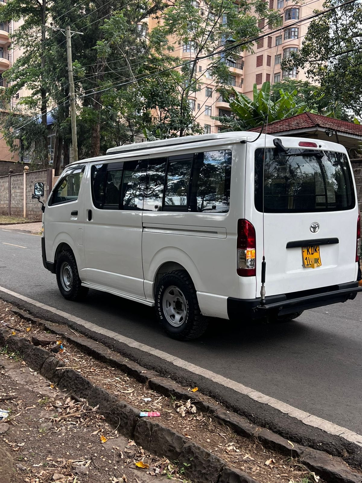 Toyota hiace 7L manual