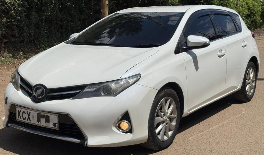 2012 TOYOTA AURIS