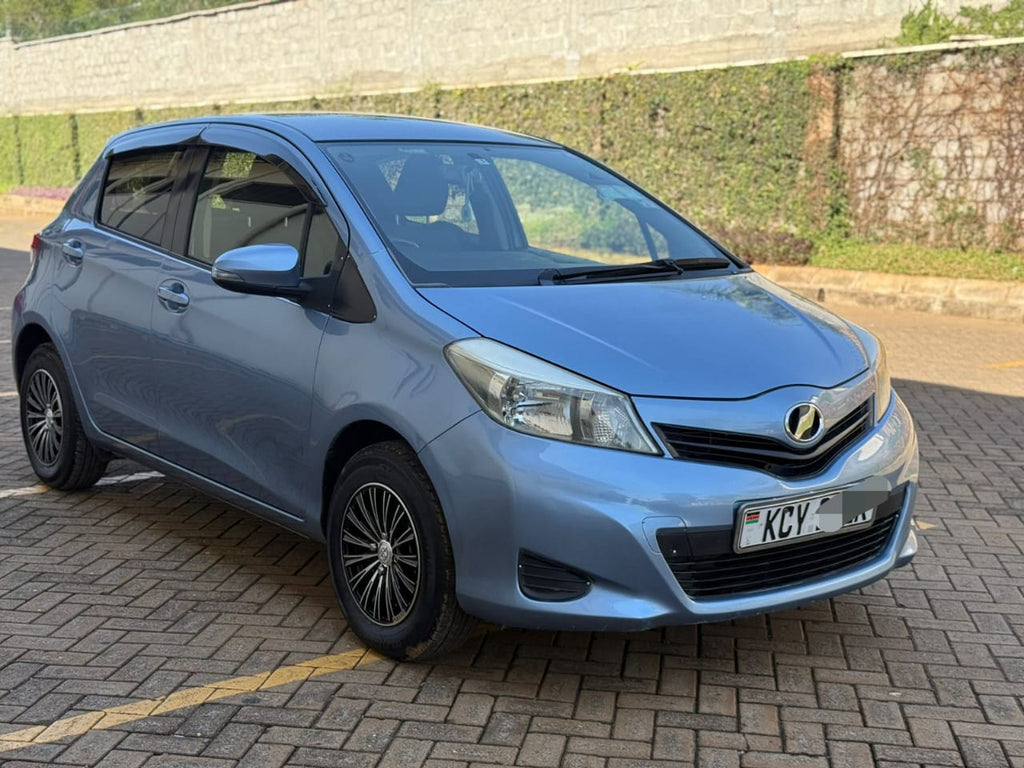 2013 TOYOTA VITZ