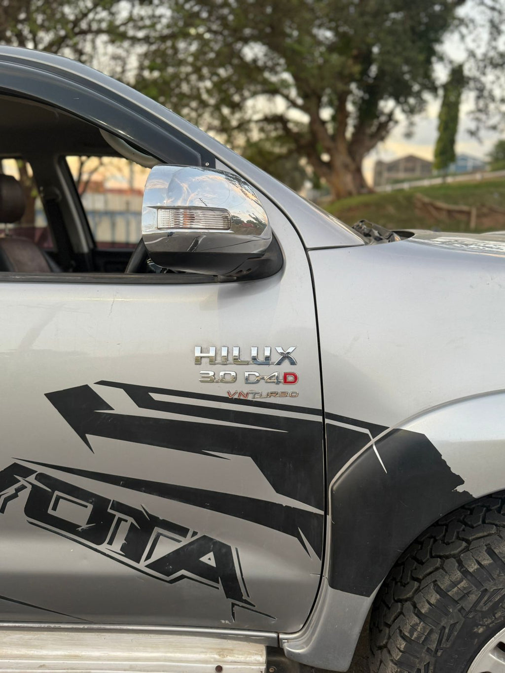 2015 TOYOTA HILUX