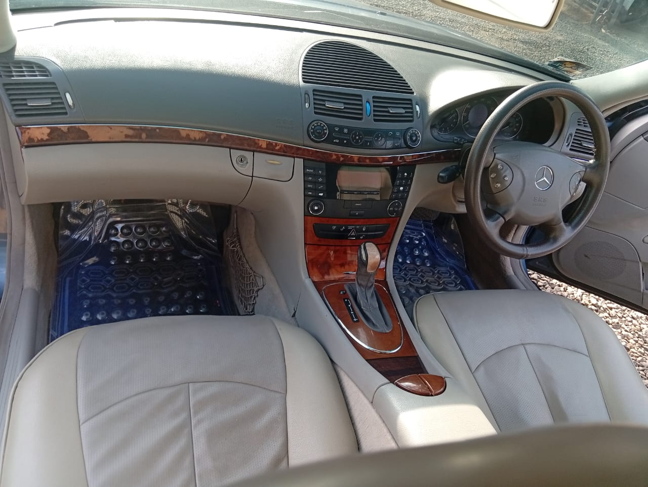 Mercedes E240