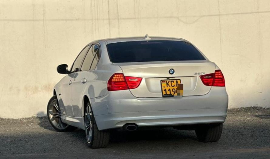 BMW 320i