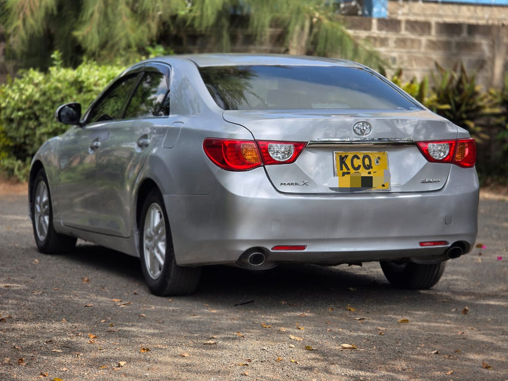 2011 TOYOTA MARK X