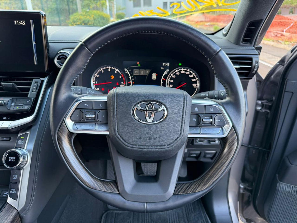 𝟐𝟎𝟐2 𝗧𝗢𝗬𝗢𝗧𝗔 𝗟𝗔𝗡𝗗 𝗖𝗥𝗨𝗜𝗦𝗘𝗥 𝟯𝟬𝟬 𝗦𝗘𝗥𝗜𝗘𝗦-𝗭𝗫 BRONZ