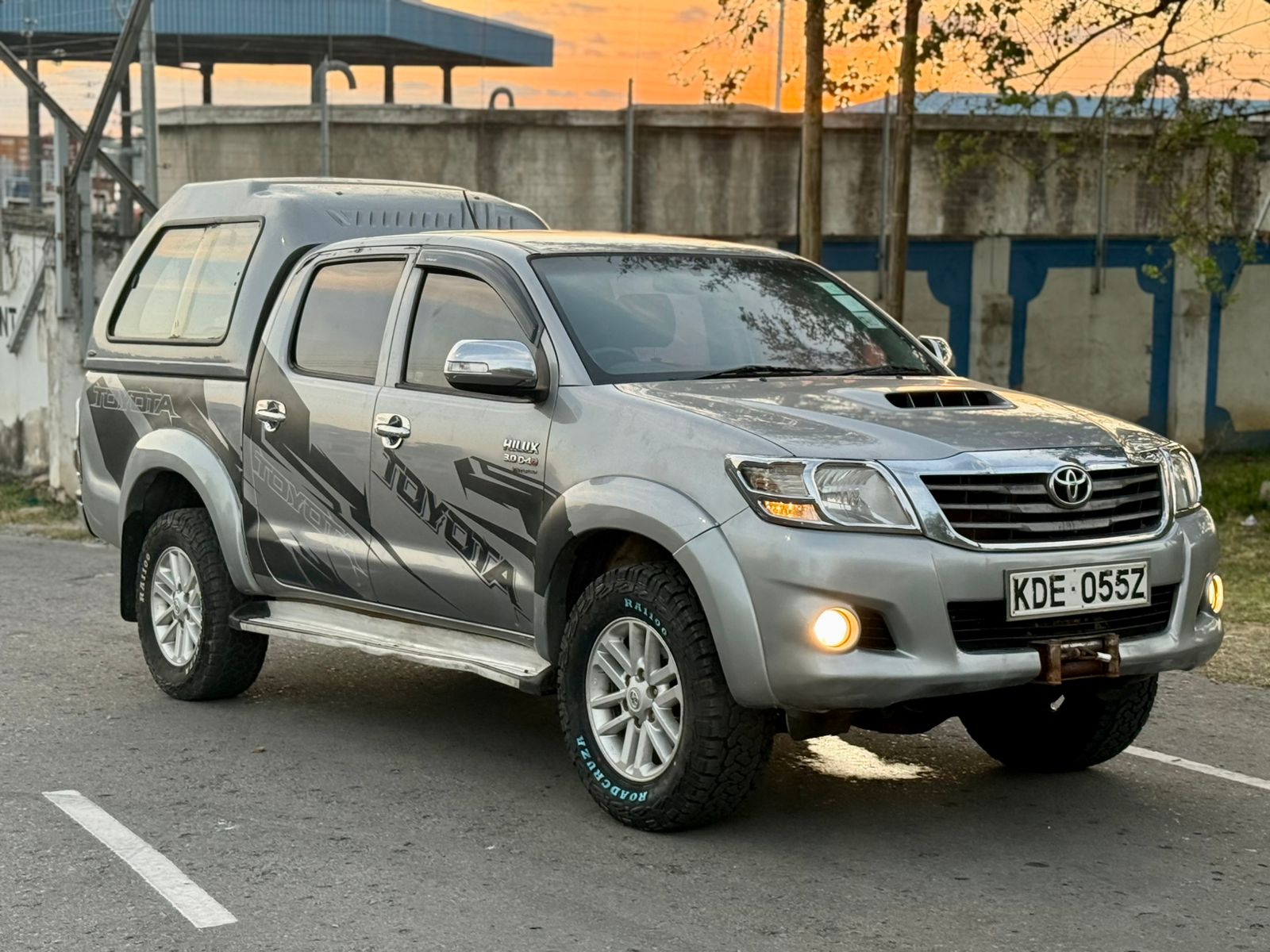 2015 TOYOTA HILUX