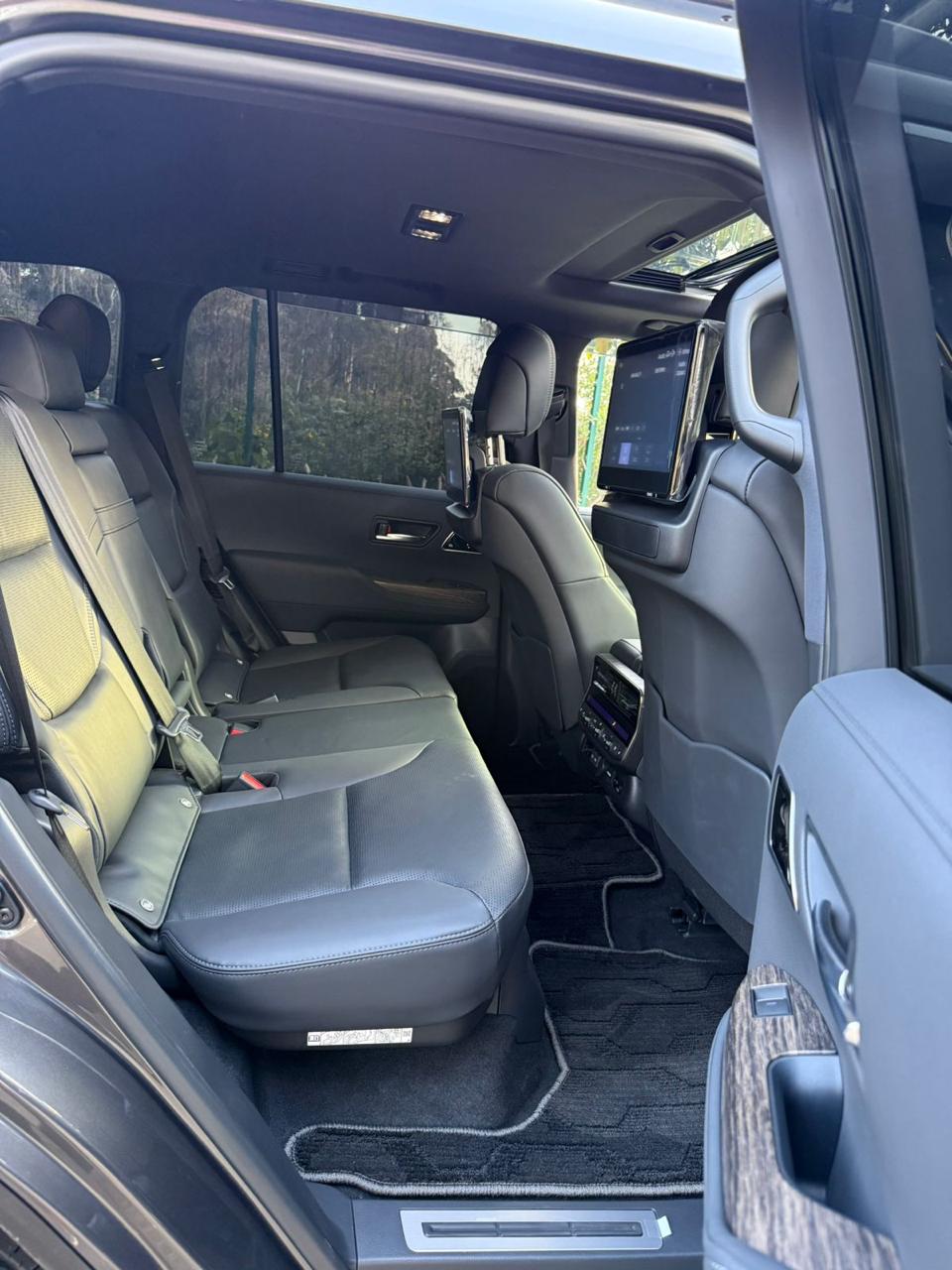 2023 Toyota Land Cruiser 300 series-ZX