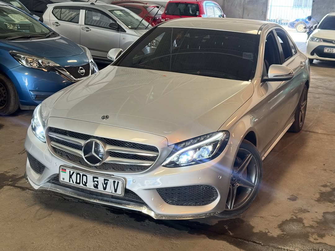 2018 MERCEDES BENZ C200 W205