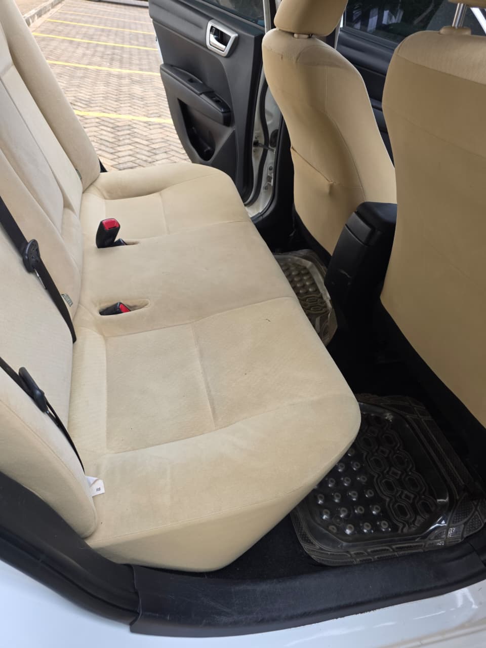 2016 TOYOTA AXIO
