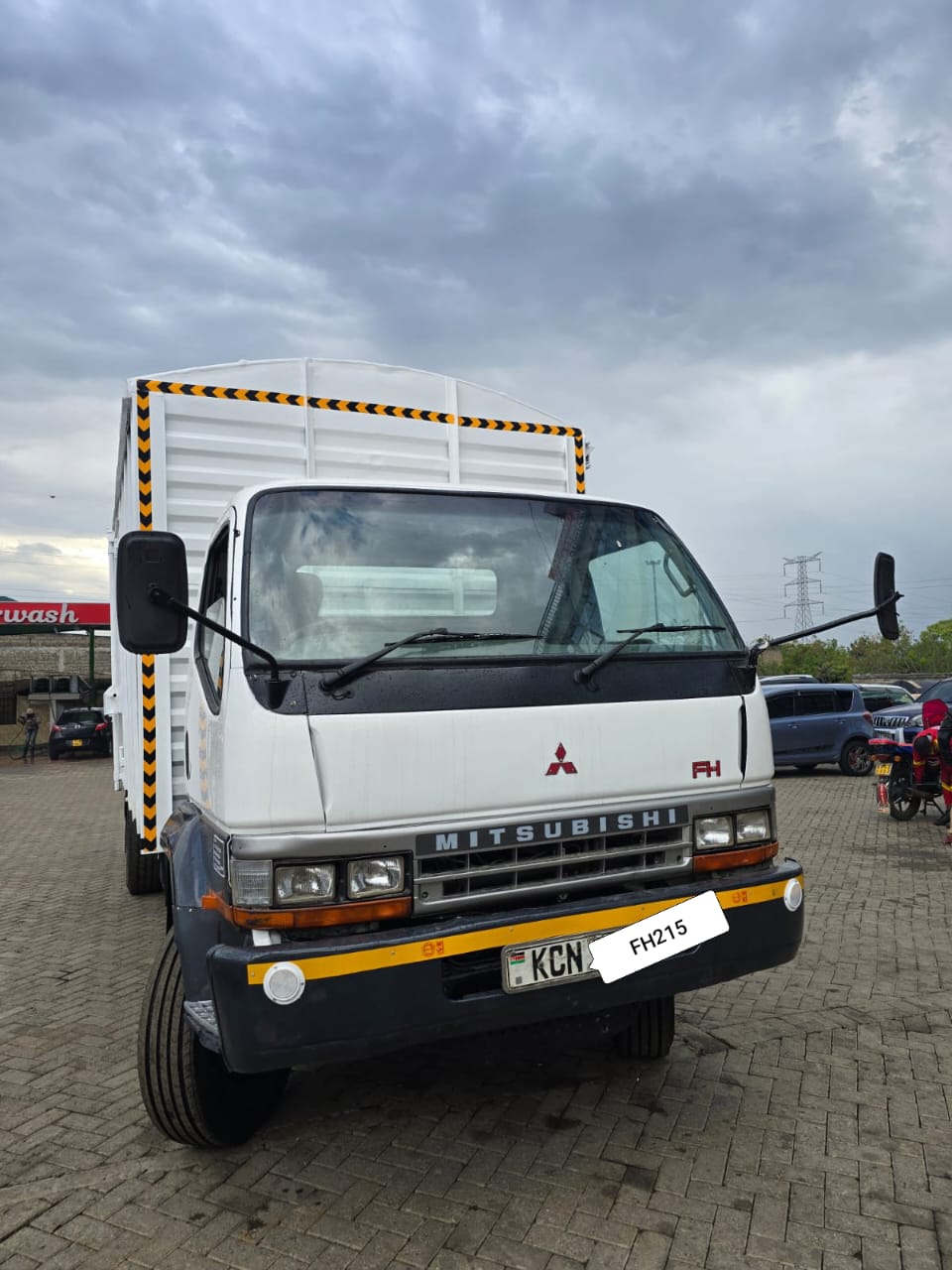 2019 Mitsubishi FH215