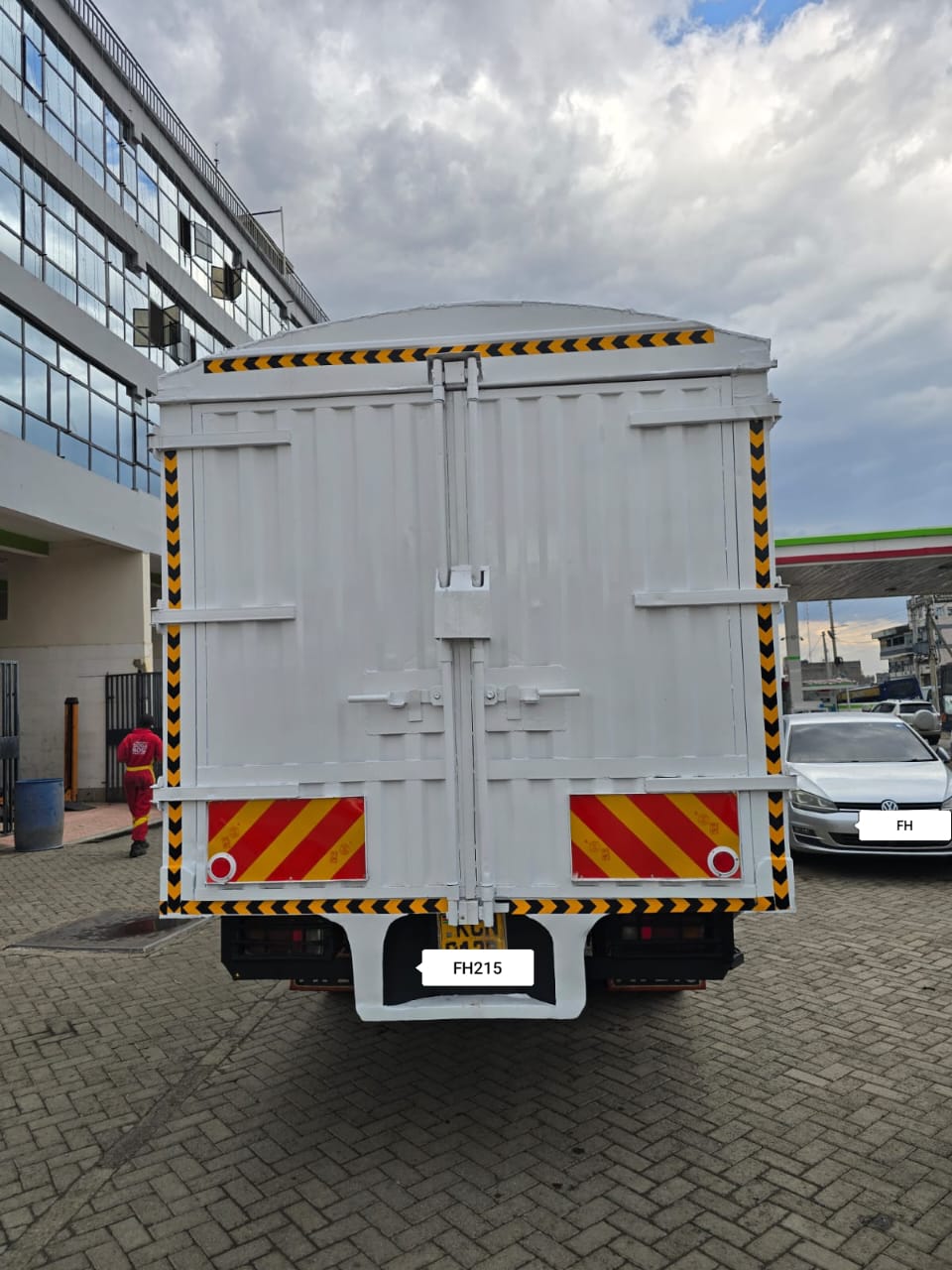 2019 Mitsubishi FH215