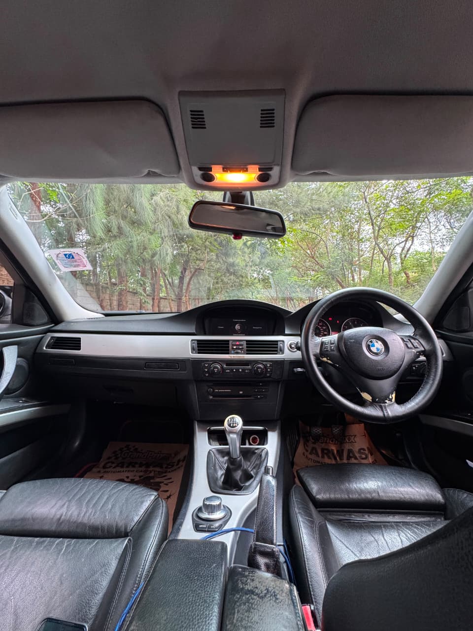 2005 BMW 325i