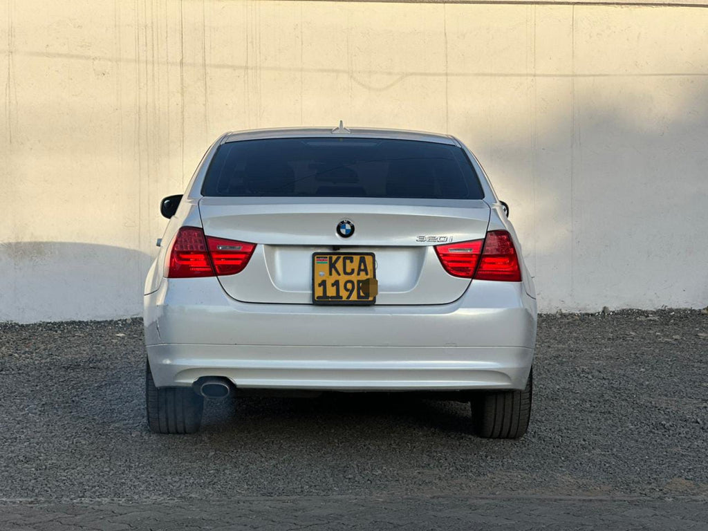 BMW 320i