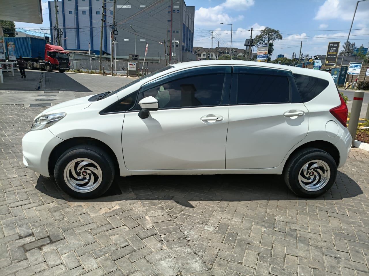 2015 Nissan Note