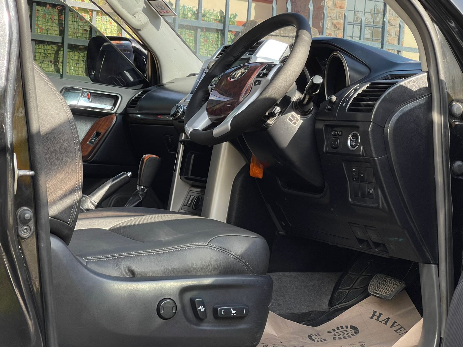 2009 TOYOTA PRADO TZG