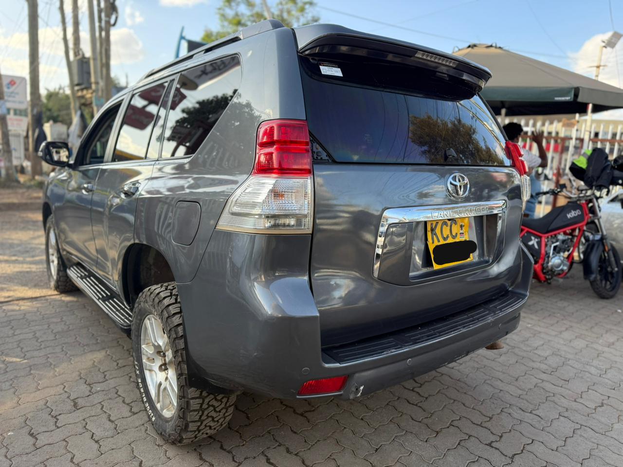 2010 TOYOTA L/CRUISER TX