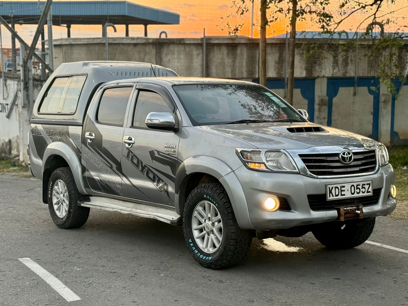 2015 TOYOTA HILUX