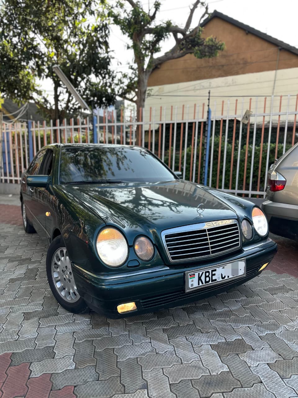 2002 Mercedes Benz E280 W210
