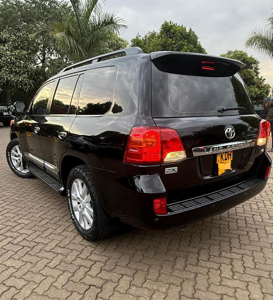 Landcruiser V8 zx