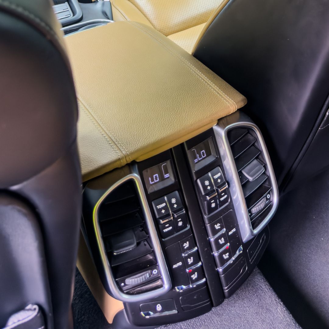 2018 Porsche Cayenne Platinum Edition