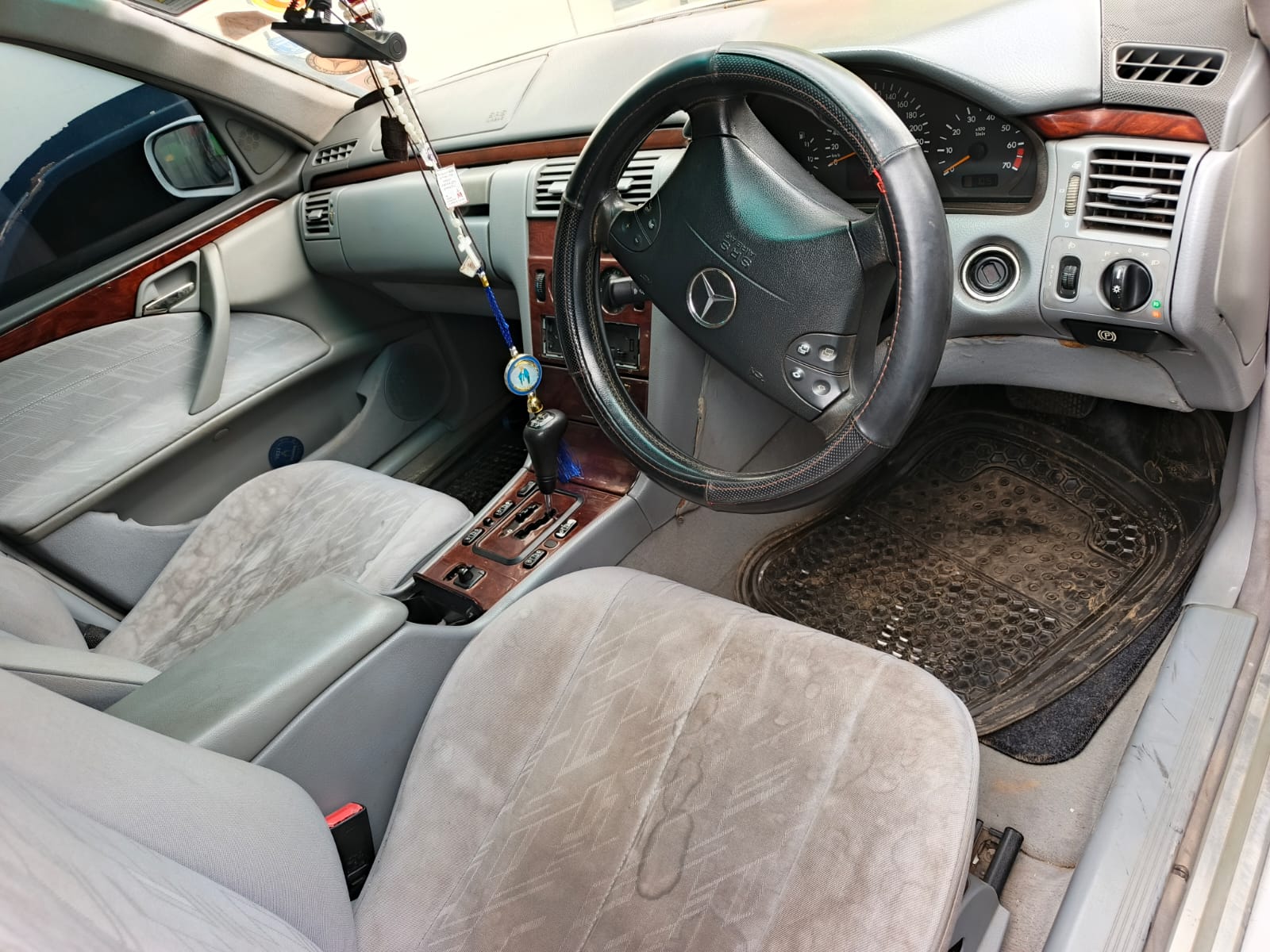 2004 Mercedes Benz